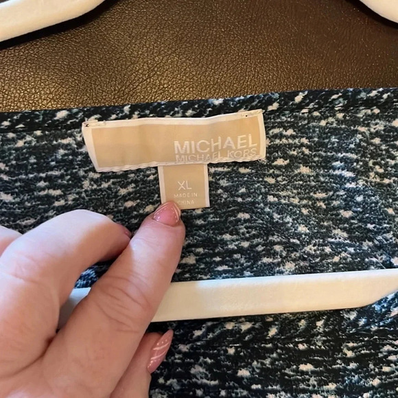 Michael Kors top XL (0012) - Picture 3 of 3